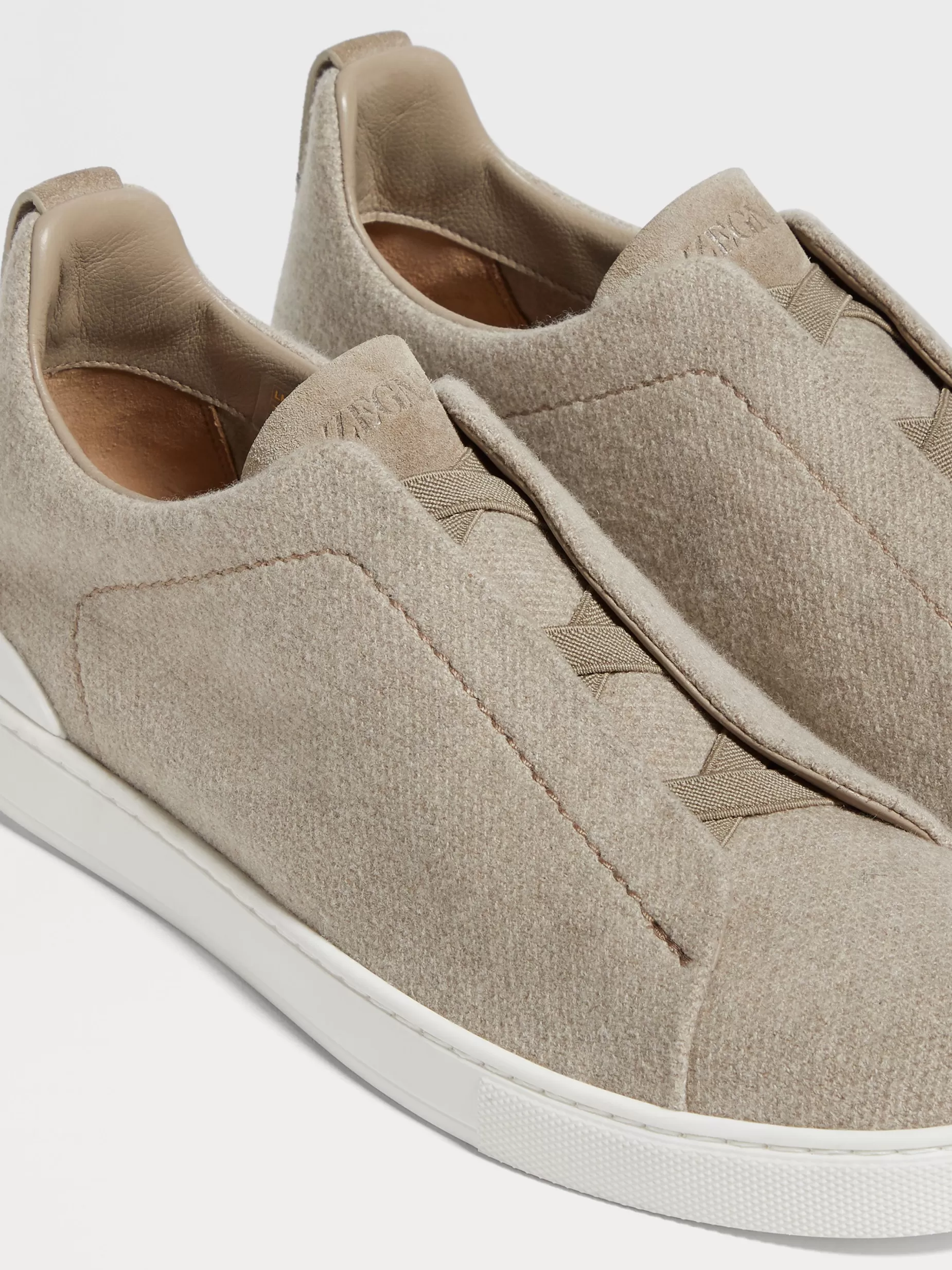 Baskets Triple Stitch™ en Oasi Cashmere Taupe Clair<ZEGNA Online