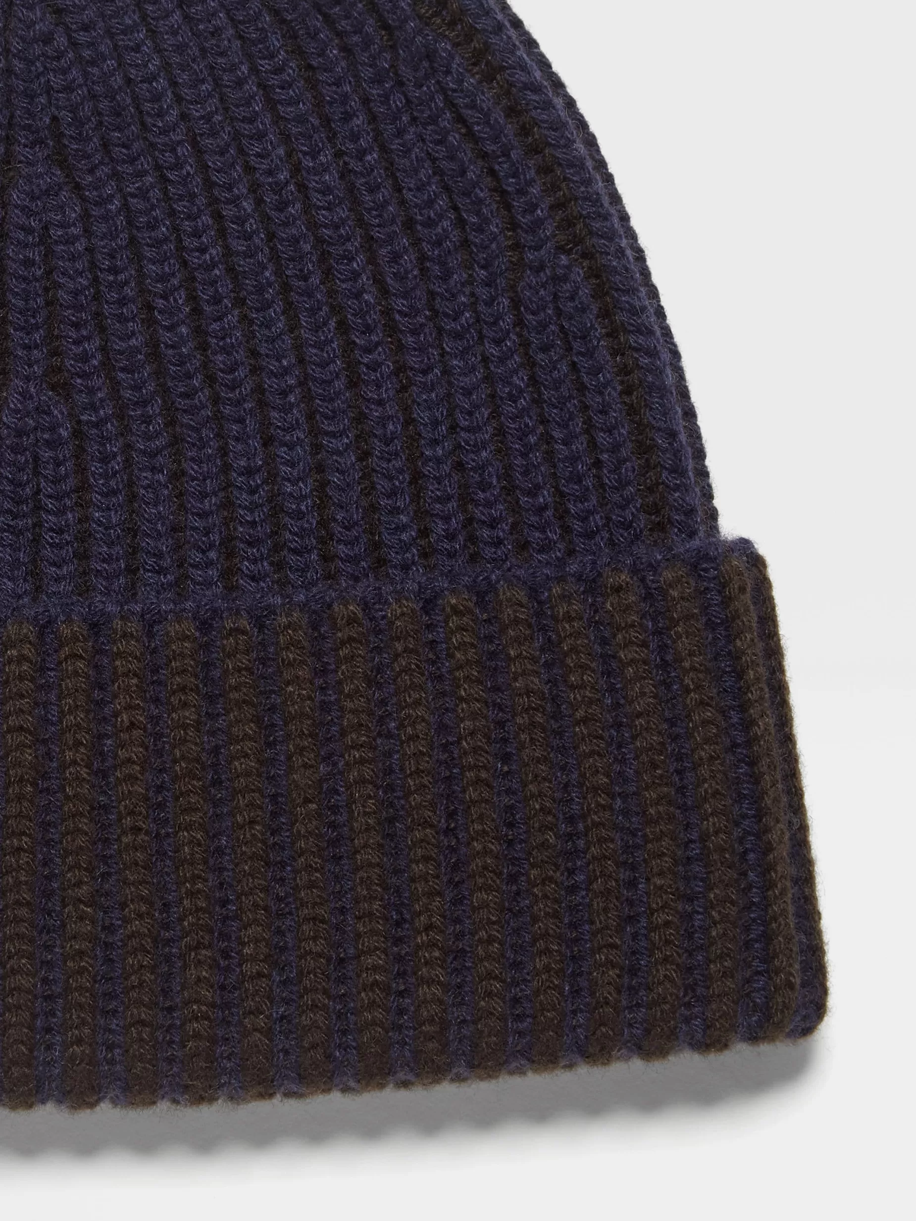 Bonnet en Oasi Cashmere Bleu Encre et Marron Foncé<ZEGNA Hot