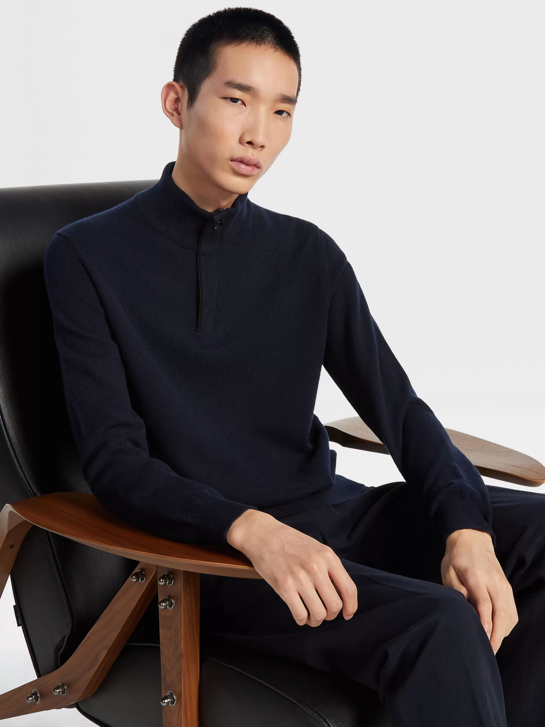 Pull à Col Montant Zippé en Oasi Cashmere Bleu Marine Chiné<ZEGNA Shop