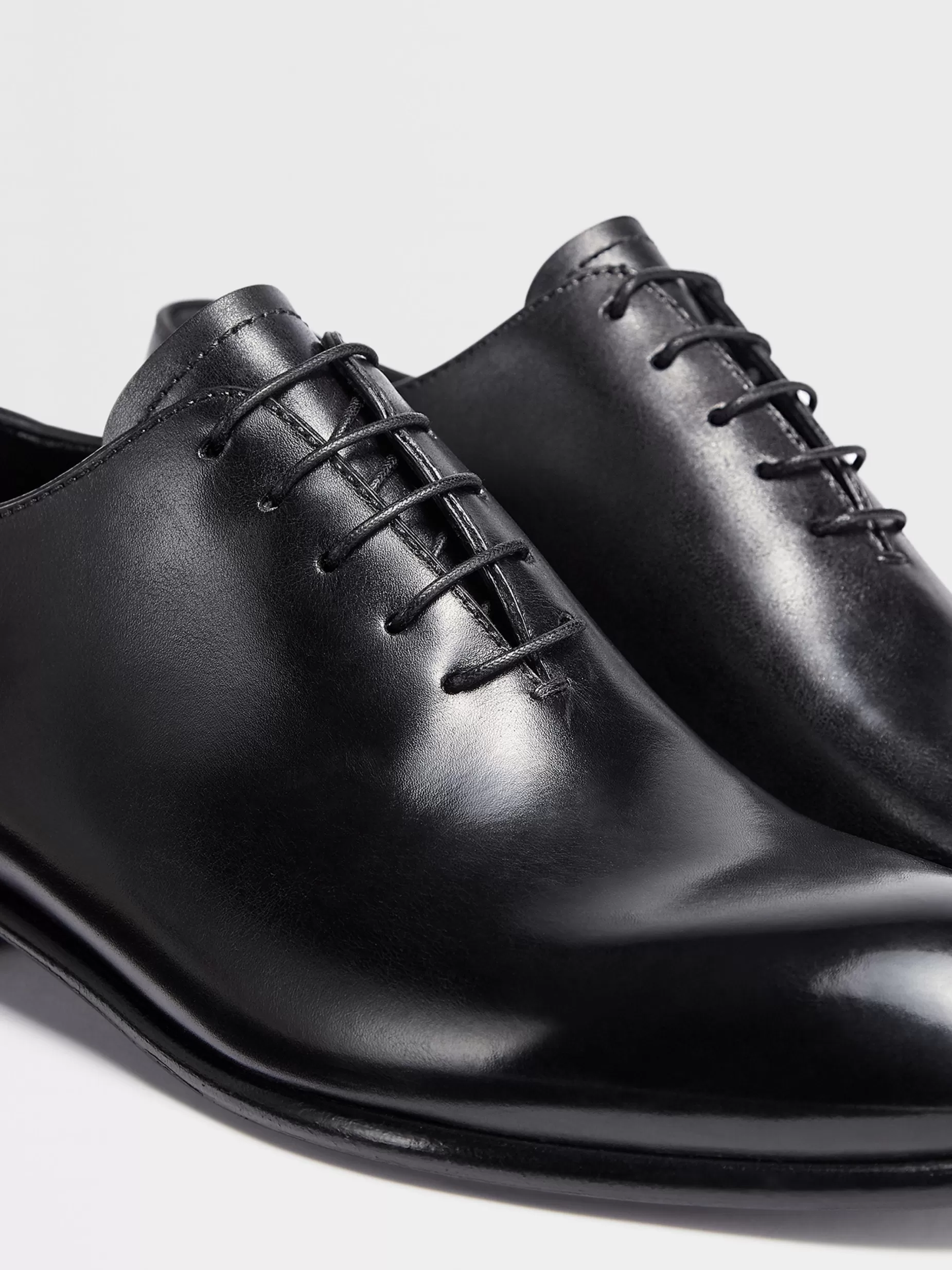 Richelieus Wholecut Vienna Evening en Cuir Poncé à la Main s<ZEGNA Discount